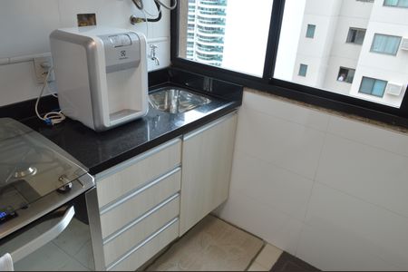 Apartamento à venda com 228m², 4 quartos e 2 vagasÁrea de Serviço 1