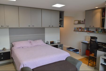 Apartamento à venda com 228m², 4 quartos e 2 vagasSuíte