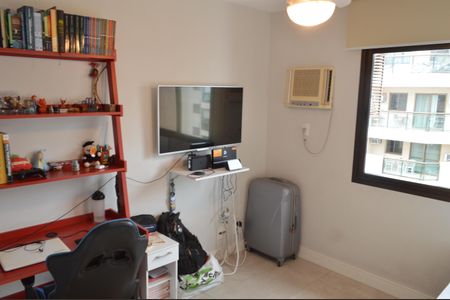 Apartamento à venda com 228m², 4 quartos e 2 vagasQuarto 3