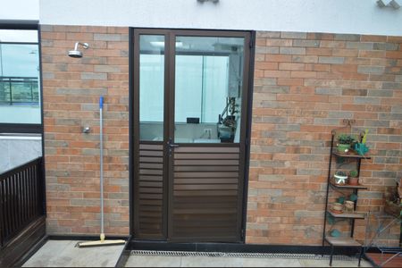 Apartamento à venda com 228m², 4 quartos e 2 vagasÁrea de Serviço 2