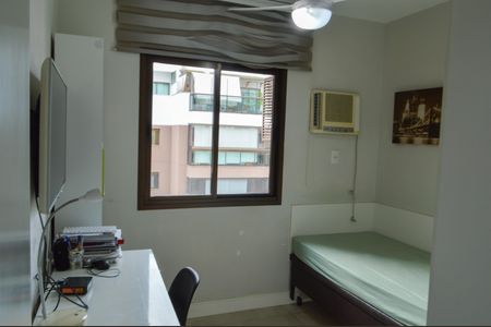 Apartamento à venda com 228m², 4 quartos e 2 vagasQuarto 2