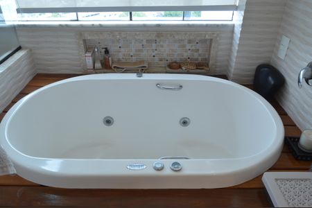 Apartamento à venda com 228m², 4 quartos e 2 vagasBanheiro da Suíte