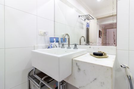 Apartamento à venda com 156m², 2 quartos e 2 vagasBanheiro