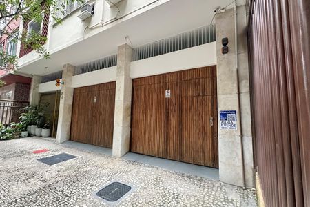 Apartamento à venda com 122m², 3 quartos e 1 vagaPlaquinha