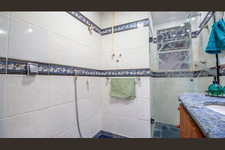 Apartamento à venda com 100m², 2 quartos e 1 vaga Apartamento à venda com 100m², 2 quartos e 1 vagaBanheiro Social