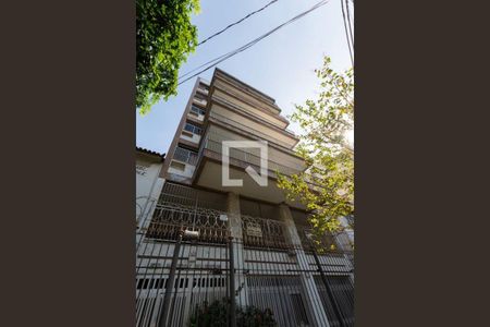 Apartamento à venda com 100m², 2 quartos e 1 vaga Apartamento à venda com 100m², 2 quartos e 1 vagaFachada