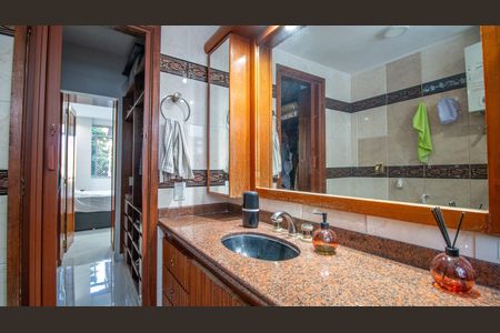 Apartamento à venda com 100m², 2 quartos e 1 vaga Apartamento à venda com 100m², 2 quartos e 1 vagaBanheiro Suite