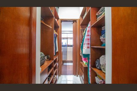 Apartamento à venda com 100m², 2 quartos e 1 vaga Apartamento à venda com 100m², 2 quartos e 1 vagaBanheiro Closet