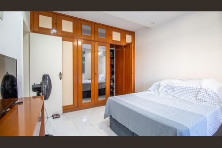 Apartamento à venda com 100m², 2 quartos e 1 vaga Apartamento à venda com 100m², 2 quartos e 1 vagaSuite