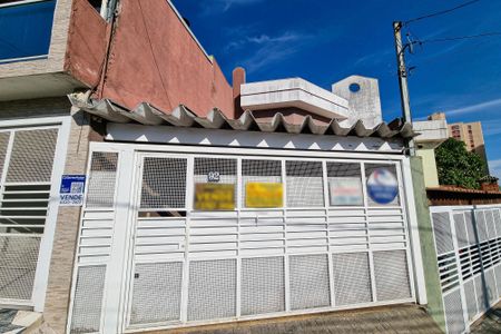 Casa à venda com 100m², 3 quartos e 2 vagasFachada