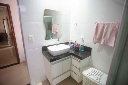 Casa à venda com 400m², 3 quartos e 2 vagasBanheiro Social