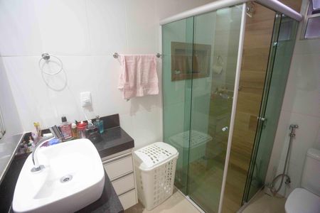 Casa à venda com 400m², 3 quartos e 2 vagasBanheiro Social