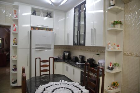 Casa à venda com 207m², 3 quartos e 2 vagasCozinha