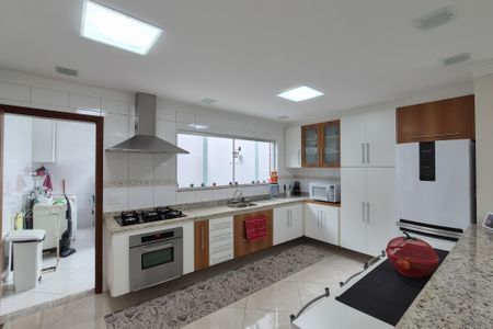 Casa à venda com 217m², 3 quartos e 5 vagascozinha