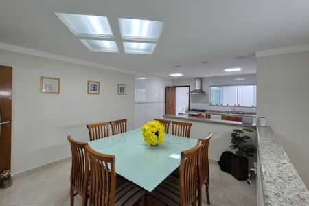 Casa à venda com 217m², 3 quartos e 5 vagascozinha