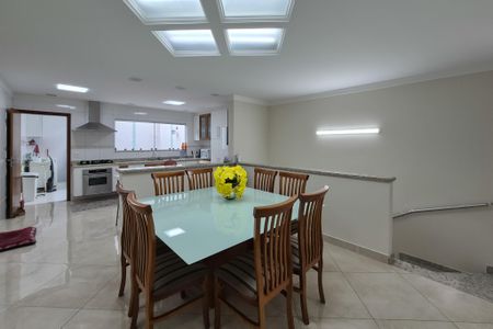 Casa à venda com 217m², 3 quartos e 5 vagascozinha