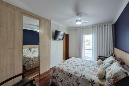 Casa à venda com 217m², 3 quartos e 5 vagasQuarto 1 ( Suíte )