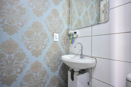 Apartamento à venda com 42m², 2 quartos e 1 vaga Apartamento à venda com 42m², 2 quartos e 1 vagaBanheiro
