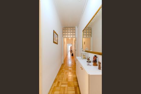 Apartamento à venda com 186m², 4 quartos e sem vagaCorredor