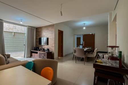 Apartamento à venda com 260m², 4 quartos e 2 vagas Apartamento à venda com 260m², 4 quartos e 2 vagasSala