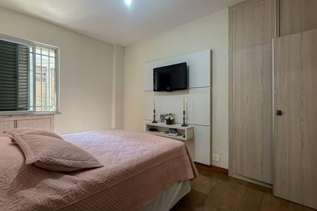 Apartamento à venda com 260m², 4 quartos e 2 vagas Apartamento à venda com 260m², 4 quartos e 2 vagasQuarto 1