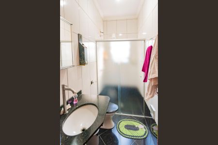 Casa à venda com 180m², 2 quartos e 5 vagas Casa à venda com 180m², 2 quartos e 5 vagasBanheiro