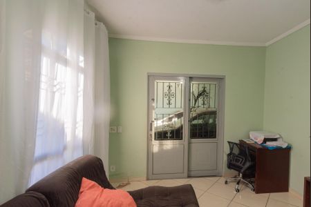 Casa à venda com 180m², 2 quartos e 5 vagas Casa à venda com 180m², 2 quartos e 5 vagasSala