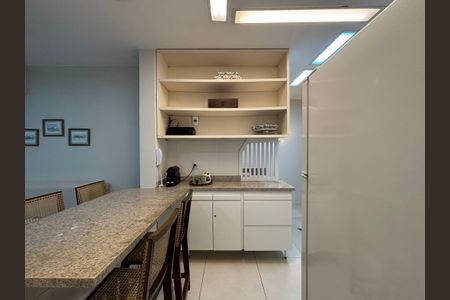 Apartamento à venda com 70m², 2 quartos e sem vagaCozinha americana