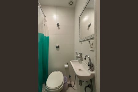 Apartamento à venda com 70m², 2 quartos e sem vagaÁrea de serviço - banheiro