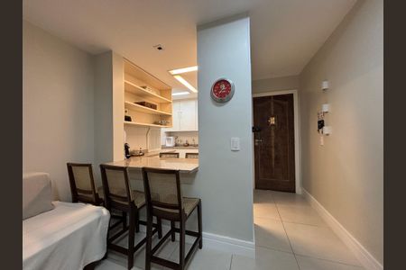 Apartamento à venda com 70m², 2 quartos e sem vagaCozinha americana