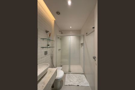 Apartamento à venda com 70m², 2 quartos e sem vagaBanheiro da Suíte