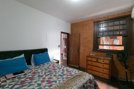 Casa para alugar com 555m², 5 quartos e 10 vagas Casa para alugar com 555m², 5 quartos e 10 vagasSuíte 1