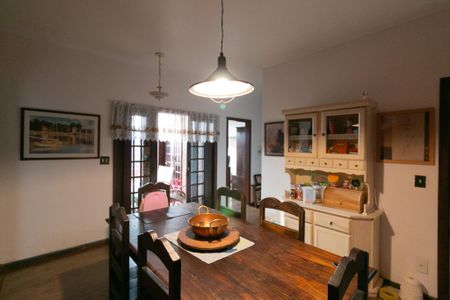 Casa para alugar com 555m², 5 quartos e 10 vagas Casa para alugar com 555m², 5 quartos e 10 vagasSala