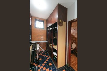 Casa para alugar com 555m², 5 quartos e 10 vagas Casa para alugar com 555m², 5 quartos e 10 vagasSuíte 1