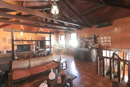 Casa para alugar com 555m², 5 quartos e 10 vagas Casa para alugar com 555m², 5 quartos e 10 vagasSala