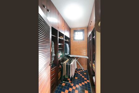 Casa para alugar com 555m², 5 quartos e 10 vagas Casa para alugar com 555m², 5 quartos e 10 vagasSuíte 1