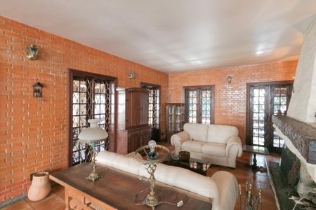 Casa para alugar com 555m², 5 quartos e 10 vagas Casa para alugar com 555m², 5 quartos e 10 vagasSala