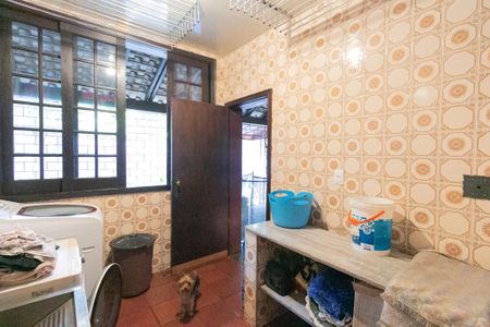 Casa para alugar com 555m², 5 quartos e 10 vagas Casa para alugar com 555m², 5 quartos e 10 vagasÁrea de Serviço