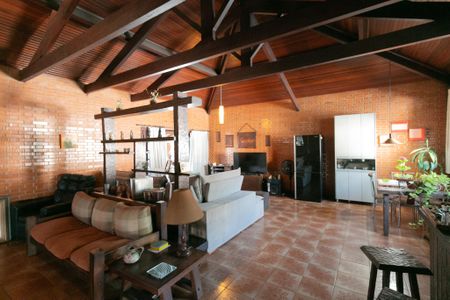 Casa para alugar com 555m², 5 quartos e 10 vagas Casa para alugar com 555m², 5 quartos e 10 vagasSala