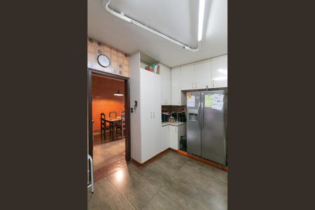 Casa para alugar com 555m², 5 quartos e 10 vagas Casa para alugar com 555m², 5 quartos e 10 vagasCozinha