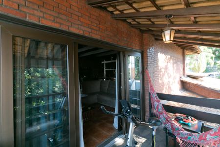 Casa para alugar com 555m², 5 quartos e 10 vagas Casa para alugar com 555m², 5 quartos e 10 vagasVaranda