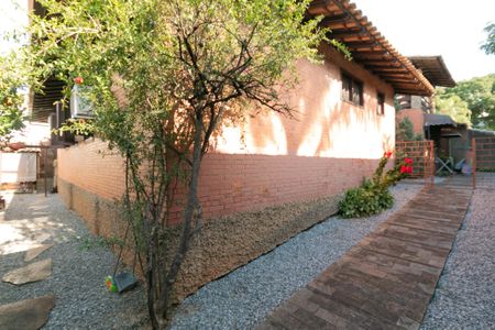 Casa para alugar com 555m², 5 quartos e 10 vagas Casa para alugar com 555m², 5 quartos e 10 vagasÁrea comum