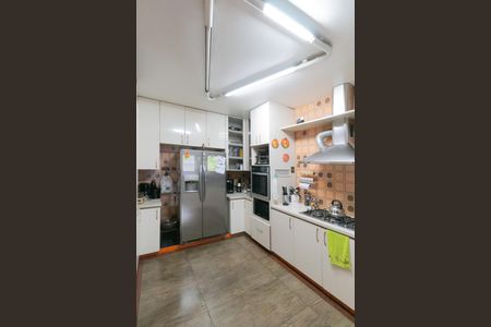 Casa para alugar com 555m², 5 quartos e 10 vagas Casa para alugar com 555m², 5 quartos e 10 vagasCozinha