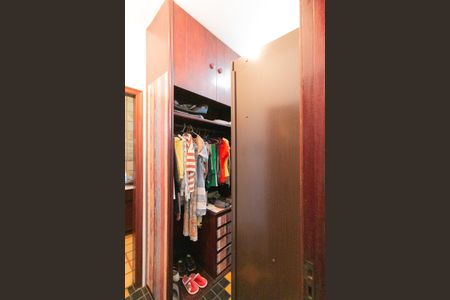 Casa para alugar com 555m², 5 quartos e 10 vagas Casa para alugar com 555m², 5 quartos e 10 vagasQuarto 4