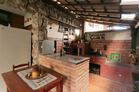 Casa para alugar com 555m², 5 quartos e 10 vagas Casa para alugar com 555m², 5 quartos e 10 vagasÁrea comum