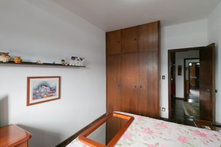 Casa para alugar com 555m², 5 quartos e 10 vagas Casa para alugar com 555m², 5 quartos e 10 vagasQuarto 2