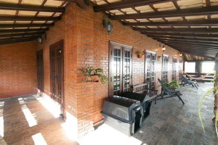 Casa para alugar com 555m², 5 quartos e 10 vagas Casa para alugar com 555m², 5 quartos e 10 vagasÁrea comum