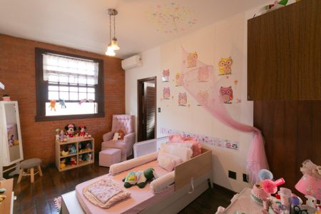 Casa para alugar com 555m², 5 quartos e 10 vagas Casa para alugar com 555m², 5 quartos e 10 vagasQuarto 3