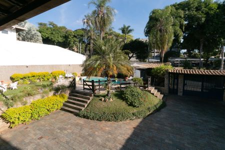 Casa para alugar com 555m², 5 quartos e 10 vagas Casa para alugar com 555m², 5 quartos e 10 vagasÁrea comum