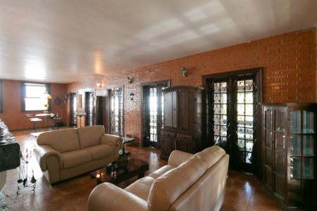 Casa para alugar com 555m², 5 quartos e 10 vagas Casa para alugar com 555m², 5 quartos e 10 vagasSala